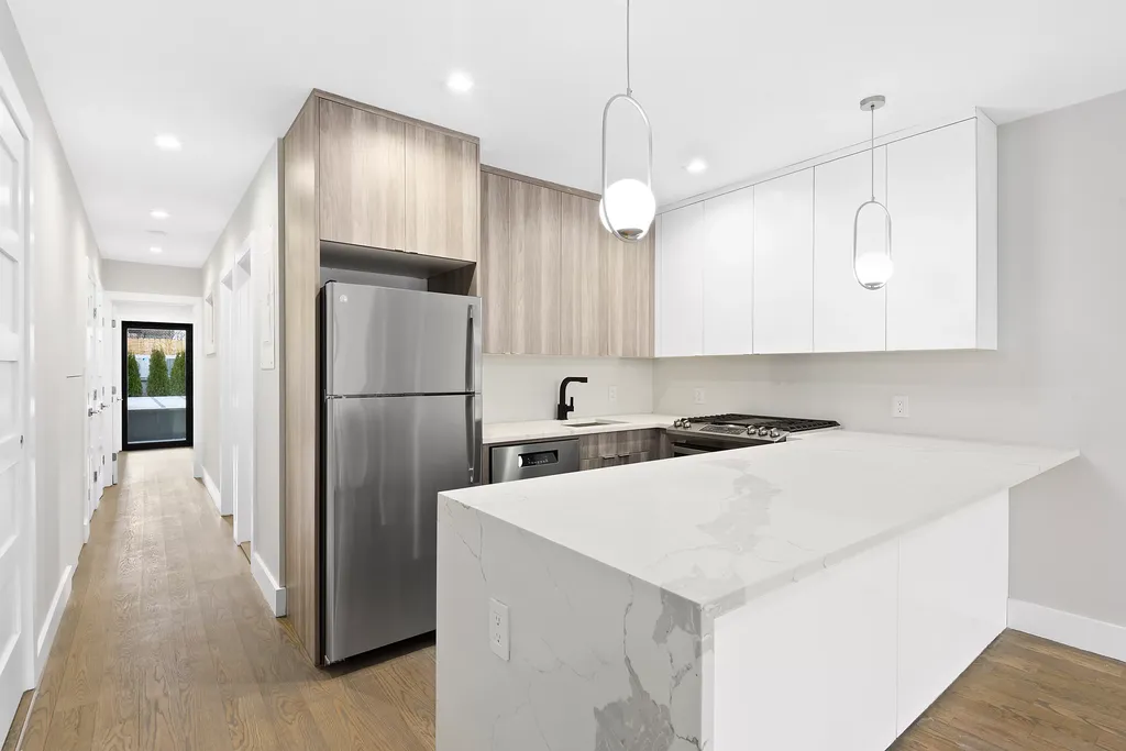 Brooklyn, NY — Condo