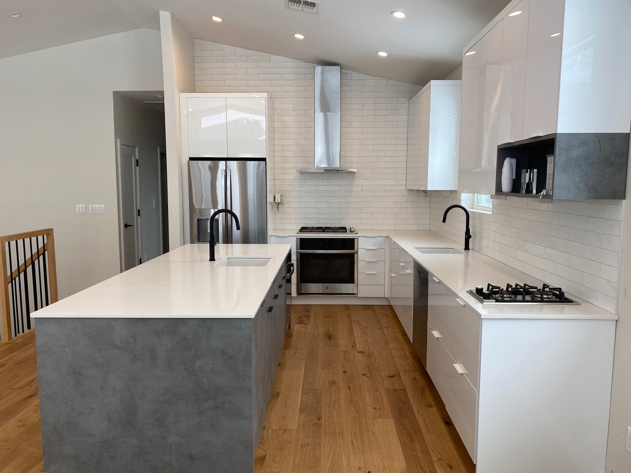 Custom kitchen — Project 2125
